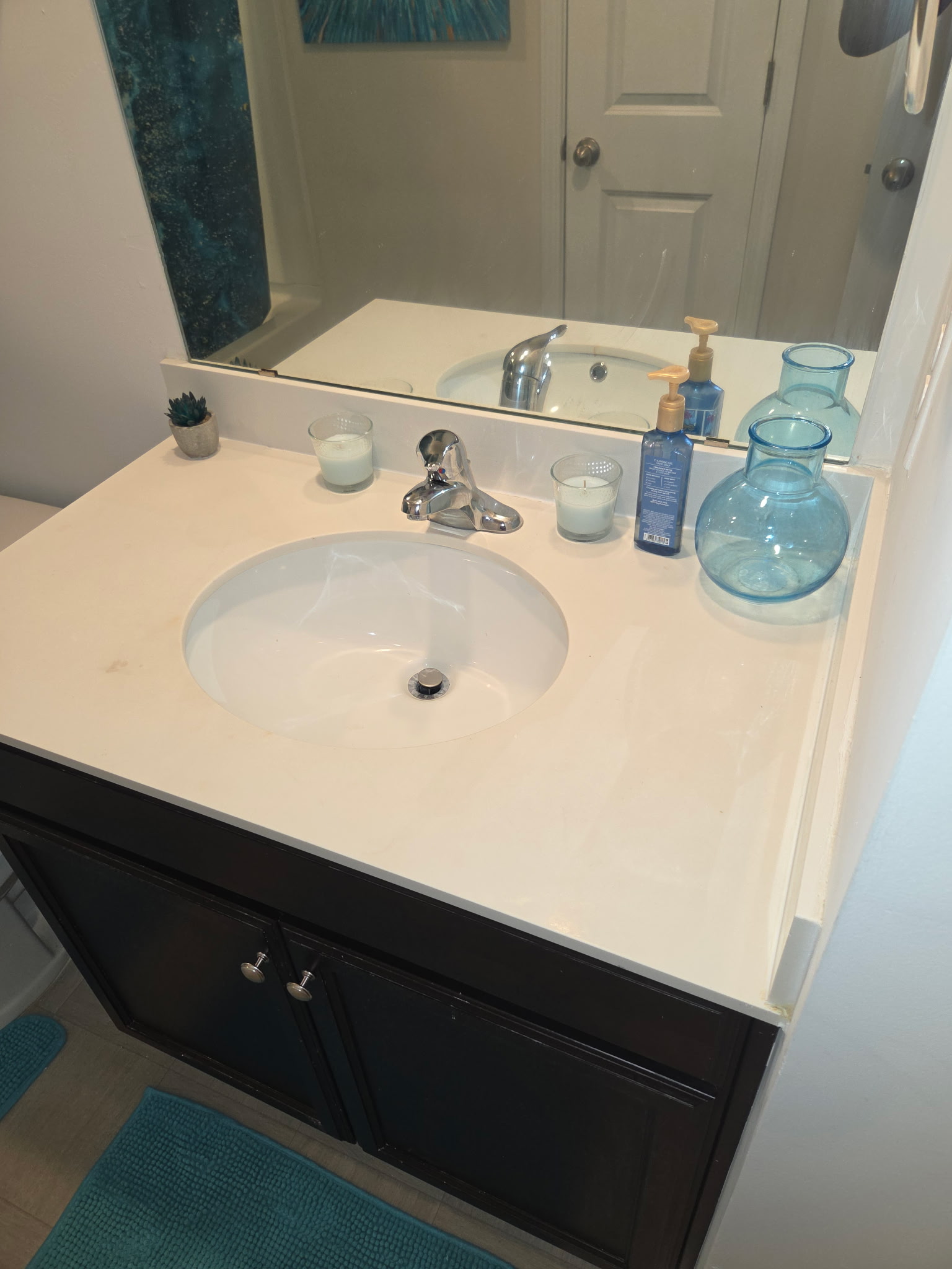 Bathroom vanity and mirror